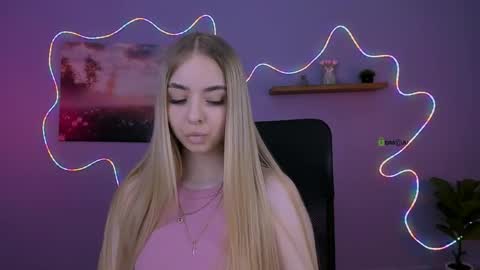 viola_sweet_ online show from May 2026 09:02:01 AM