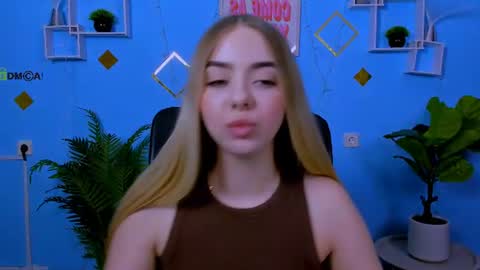 viola_sweet_ online show from July 2026 10:44:01 AM