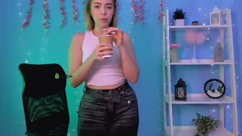viola_sweet_ online show from July 2026 08:29:01 AM