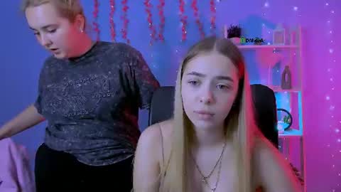 viola_sweet_ online show from July 2026 09:05:02 AM