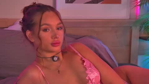 violaflirt online show from October 2025 05:04:02 AM