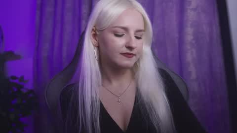 violamore online show from May 2026 06:05:01 PM
