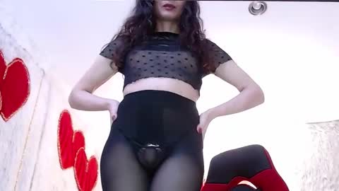 Snapshot of violeet4u chatting on January 2025 05:07:02 PM Mistress V. online show from January 2025 05:07:02 PM