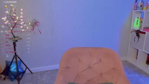 Snapshot of violet____h chatting on January 2025 08:31:02 PM violet____h online show from January 2025 08:31:02 PM