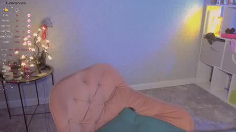 Snapshot of violet____h chatting on March 2025 07:58:02 PM violet____h online show from March 2025 07:58:02 PM