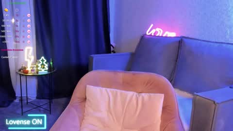 Snapshot of violet____h chatting on September 2025 07:29:01 PM violet____h online show from September 2025 07:29:01 PM