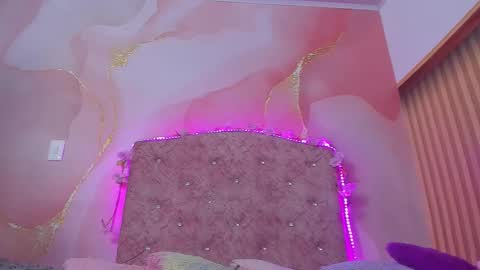 Snapshot of violet__taylor_ chatting on January 2026 02:15:01 AM violet__taylor_ online show from January 2026 02:15:01 AM