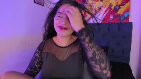 Snapshot of violet_blaze chatting on November 2025 11:20:01 AM online show from November 2025 11:20:01 AM