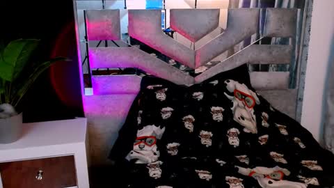 Snapshot of violet_bunnyy chatting on October 2025 11:14:02 AM Violet online show from October 2025 11:14:02 AM