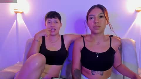 Violet and Casper online show from September 2025 04:35:01 AM