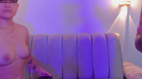 Violet and Casper online show from September 2025 05:00:01 AM