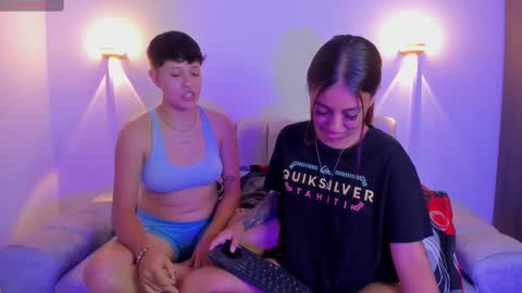 Violet and Casper online show from September 2025 05:45:02 AM
