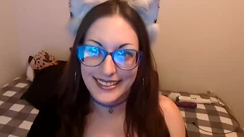 Snapshot of violet_kitty_9 chatting on August 2026 05:28:02 AM Violet Kitty online show from August 2026 05:28:02 AM