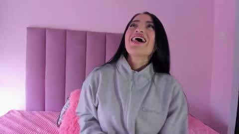 violet online show from September 2025 01:11:02 PM