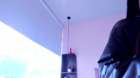 violet online show from December 2025 07:53:02 PM