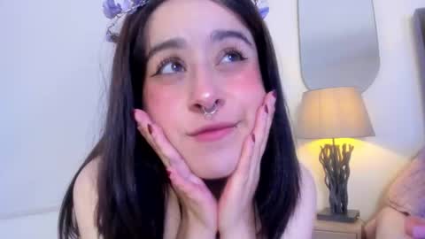 Violet Nova online show from December 2025 02:15:01 PM