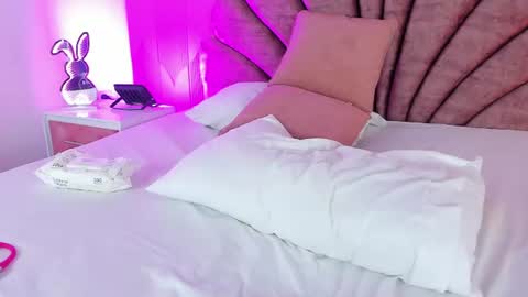 violet_smith01 online show from July 2026 03:03:02 PM
