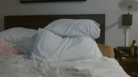 violet_winter97 online show from November 2025 02:32:01 AM