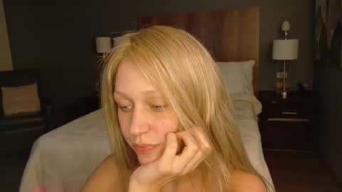 violet_winter97 online show from March 2026 03:11:01 PM