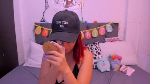 Snapshot of violeta_blaze1 chatting on April 2026 12:03:02 PM Violeta online show from April 2026 12:03:02 PM