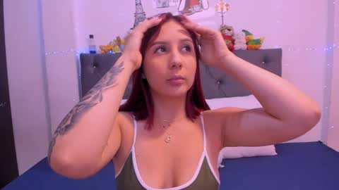 Snapshot of violeta_blaze1 chatting on April 2026 05:34:01 AM Violeta online show from April 2026 05:34:01 AM