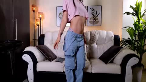Snapshot of violeta_foxz chatting on June 2026 07:39:02 PM Violeta online show from June 2026 07:39:02 PM