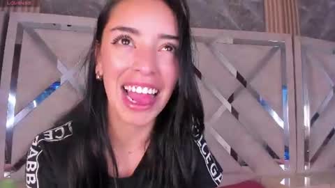 violeta_harlow online show from July 2026 08:37:01 PM