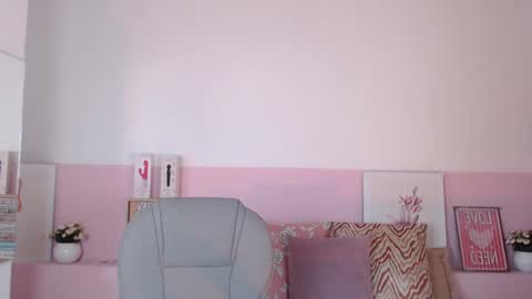 Violeta leon online show from February 2025 09:49:01 AM