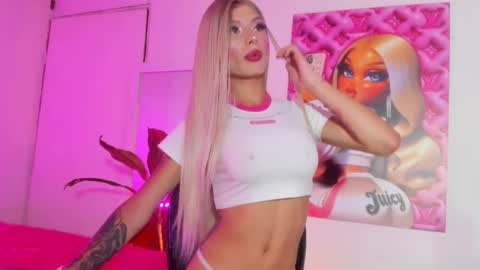 Snapshot of violeta_prince chatting on September 2025 05:17:01 PM Violeta Princess Please help me with your thumbs up its important online show from September 2025 05:17:01 PM