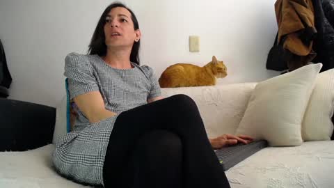 Violeta Gmez online show from December 2024 03:11:01 PM