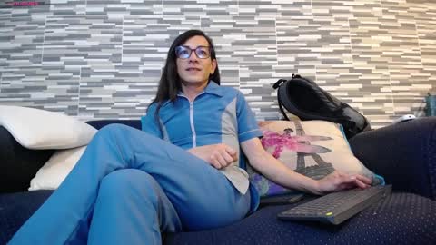 Violeta Gmez online show from November 2025 01:30:02 AM