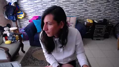 Snapshot of violetagomez_co chatting on April 2026 06:05:02 PM Violeta Gmez online show from April 2026 06:05:02 PM