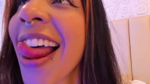 Violeta online show from July 2026 02:13:01 PM