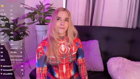 Snapshot of violetarainn chatting on May 2026 05:54:02 PM Violeta online show from May 2026 05:54:02 PM