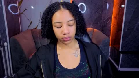 violeth_b online show from November 2025 12:53:01 PM