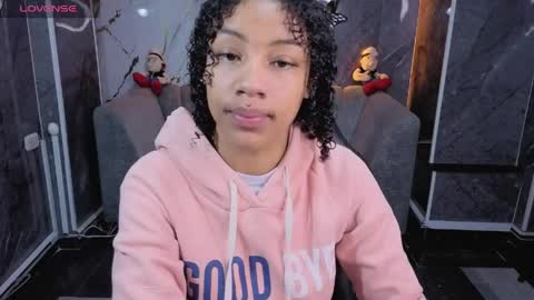 Snapshot of violeth_b chatting on April 2026 12:41:01 PM violeth_b online show from April 2026 12:41:01 PM
