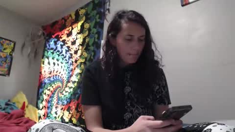Violet Hooper online show from May 2026 02:57:01 PM