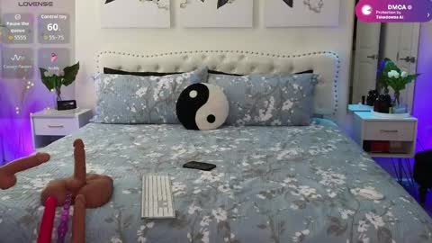 VioletBaby online show from May 2026 01:42:02 PM