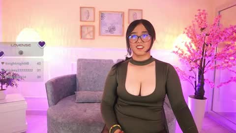 Snapshot of violetjonesx chatting on May 2026 02:45:01 PM violetjonesx online show from May 2026 02:45:01 PM