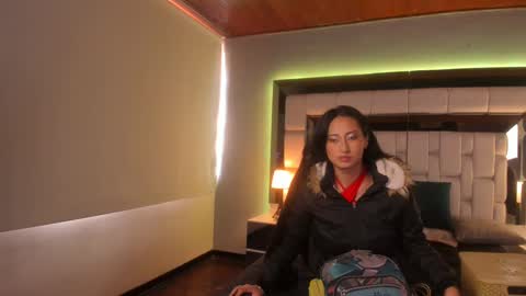 violetskinny online show from January 2025 07:18:01 PM