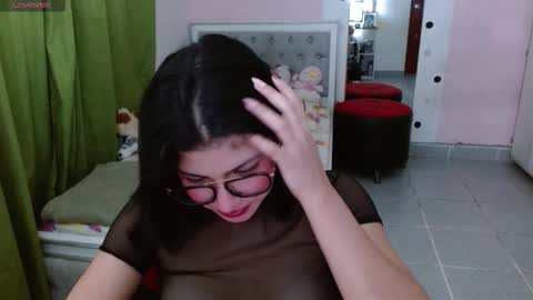 Snapshot of violett_11 chatting on December 2025 08:59:02 PM violett_11 online show from December 2025 08:59:02 PM