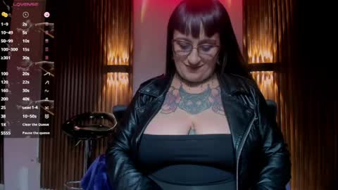 violett_8 online show from June 2026 10:36:02 PM