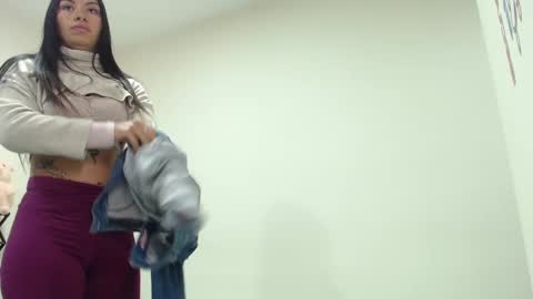 Snapshot of violett_flowers chatting on February 2025 10:24:01 PM violeta online show from February 2025 10:24:01 PM