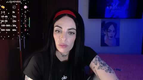 Snapshot of violett_hottie chatting on December 2025 06:10:01 AM violett Independent model online show from December 2025 06:10:01 AM