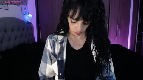 violett  Independent model online show from April 2026 04:59:01 AM