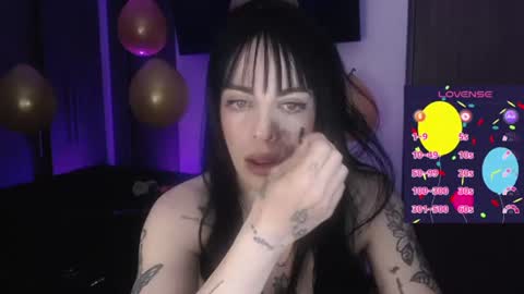 violett  Independent model online show from July 2026 01:52:01 AM