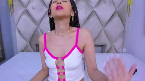 Violett  online show from February 2026 08:19:02 PM