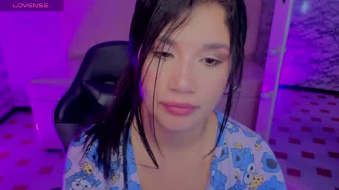 Violetta  online show from May 2026 04:59:02 PM