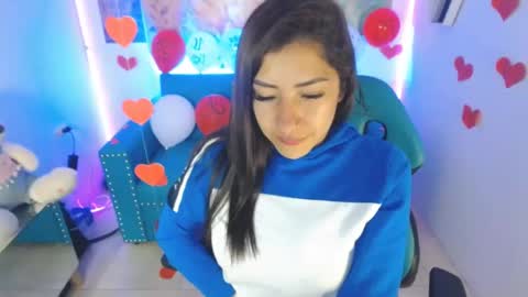 Snapshot of violetta_m_ chatting on February 2025 01:21:02 PM Violeta online show from February 2025 01:21:02 PM