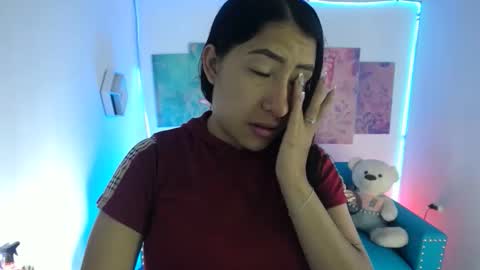 Snapshot of violetta_m_ chatting on January 2026 01:05:02 PM Violeta online show from January 2026 01:05:02 PM